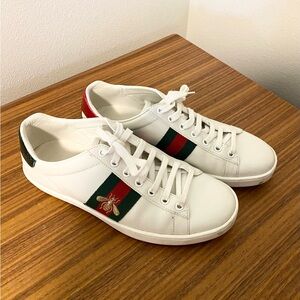GUCCI women’s ace sneaker with bee